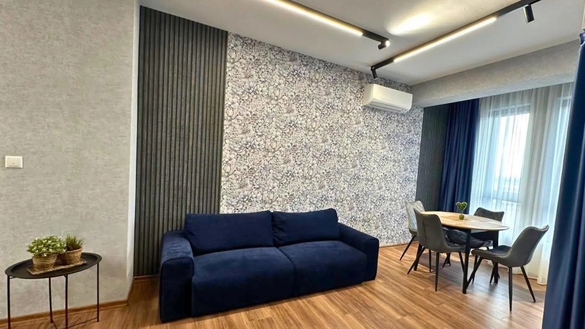 West Point Deluxe Apartment Plowdiw